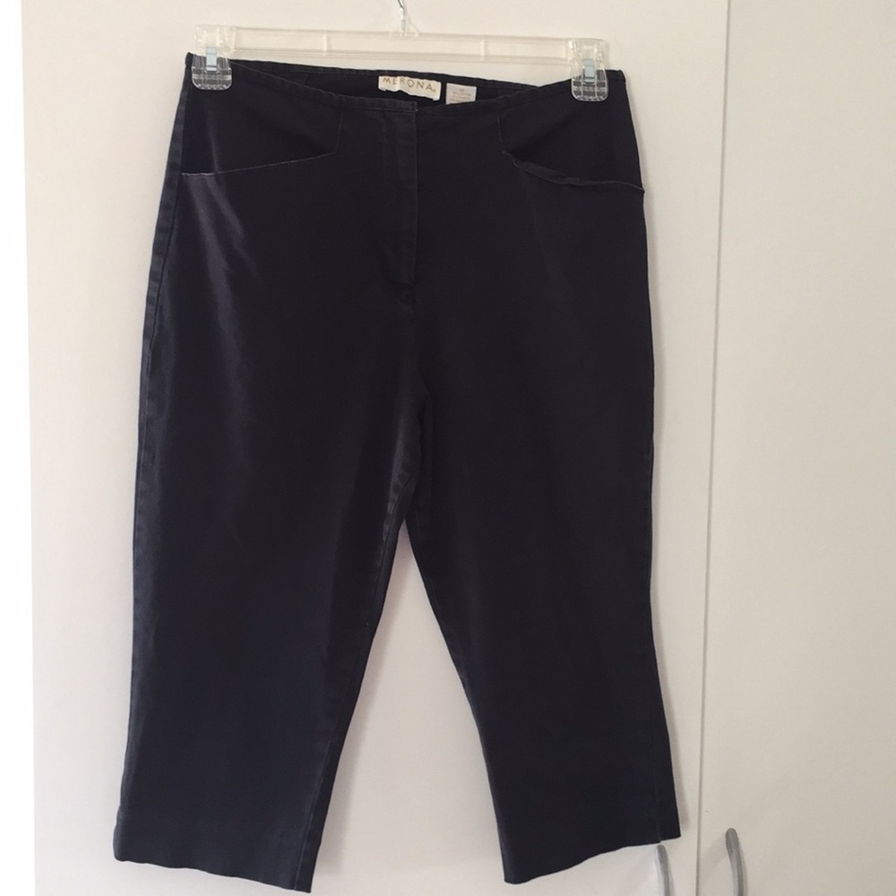Vintage Black Peg-Legged Capris